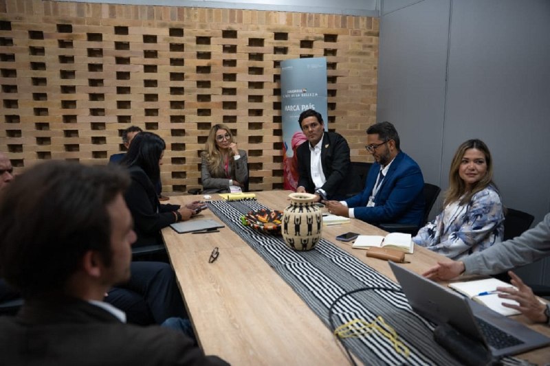 Delegación venezolana presenta catálogo de inversión y alianza comercial en Colombia